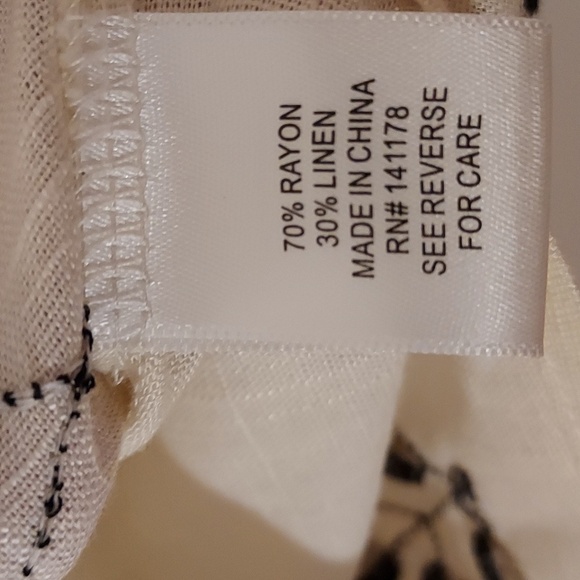 Kirious Linen Blend Top - Picture 8 of 8